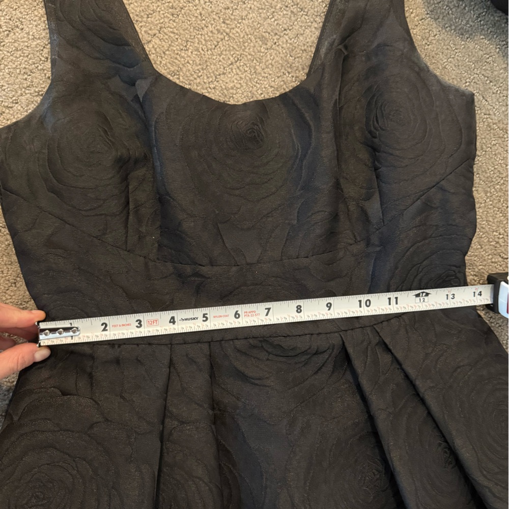 EUC Tonal Black Rose Print Cocktail Dress - Size 4 - Picture 3 of 7
